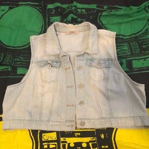 Jean Vest
